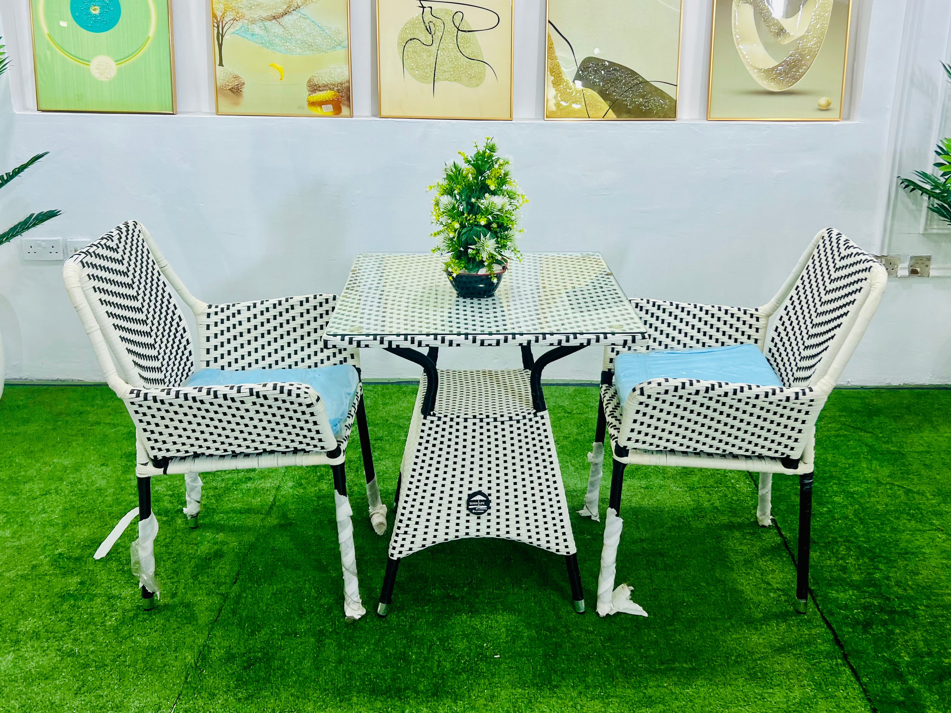 Luxury 2-Seater Bistro Table Set – Perfect for Balcony & Relaxation