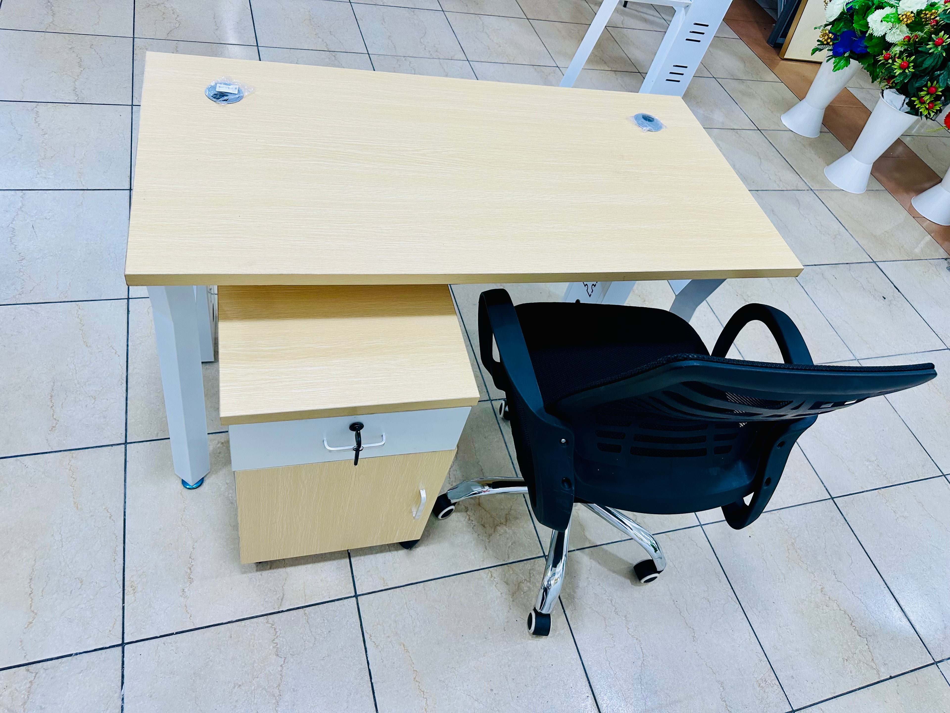 Small modern Office Desk with Ergonomic Chair