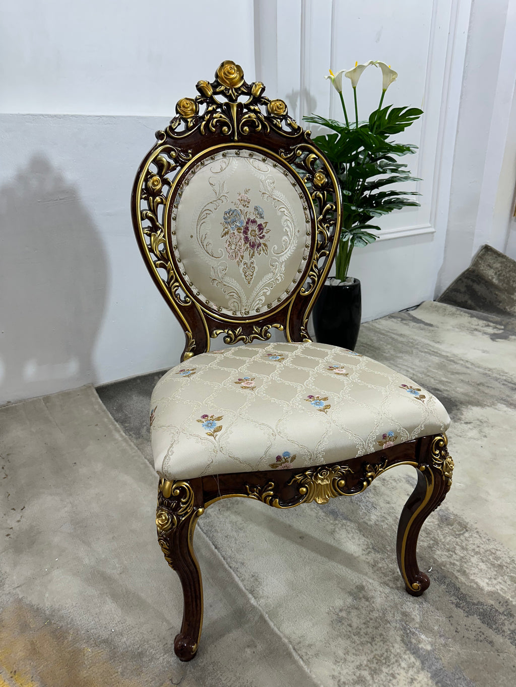 Classic Luxury Chair