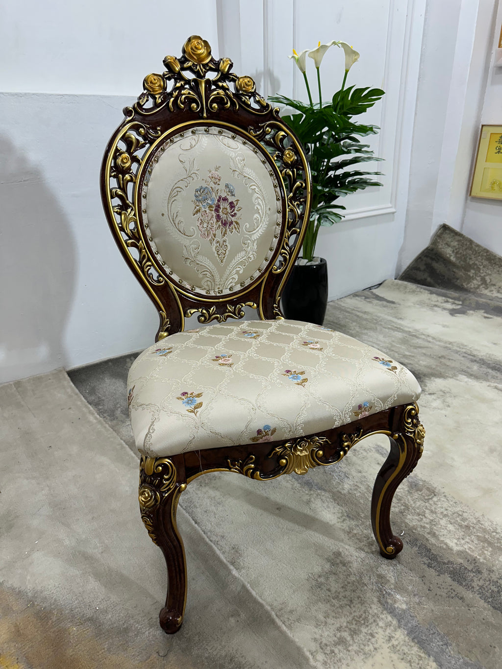 Classic Luxury Chair