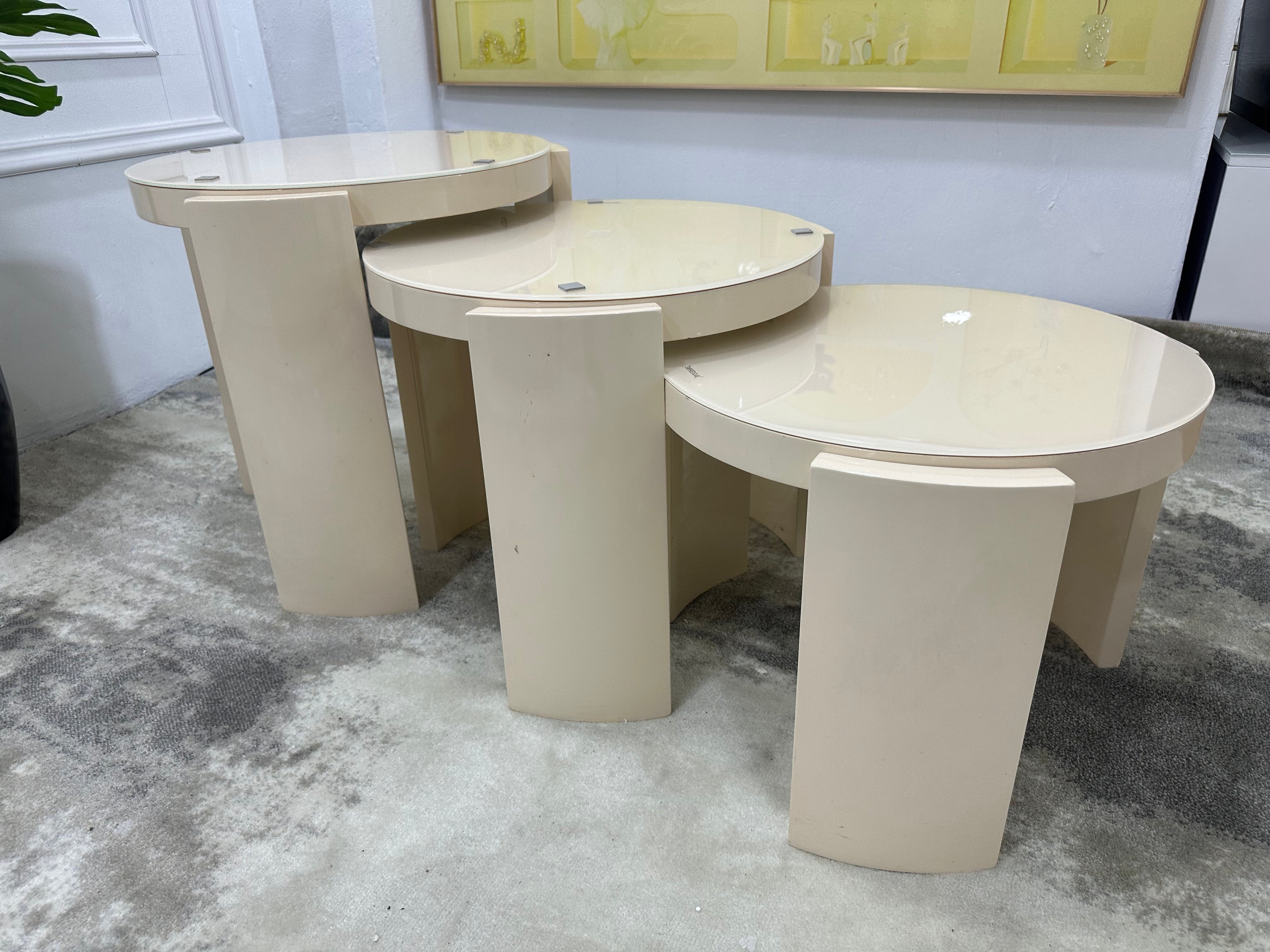 Modern Side Table 4.1