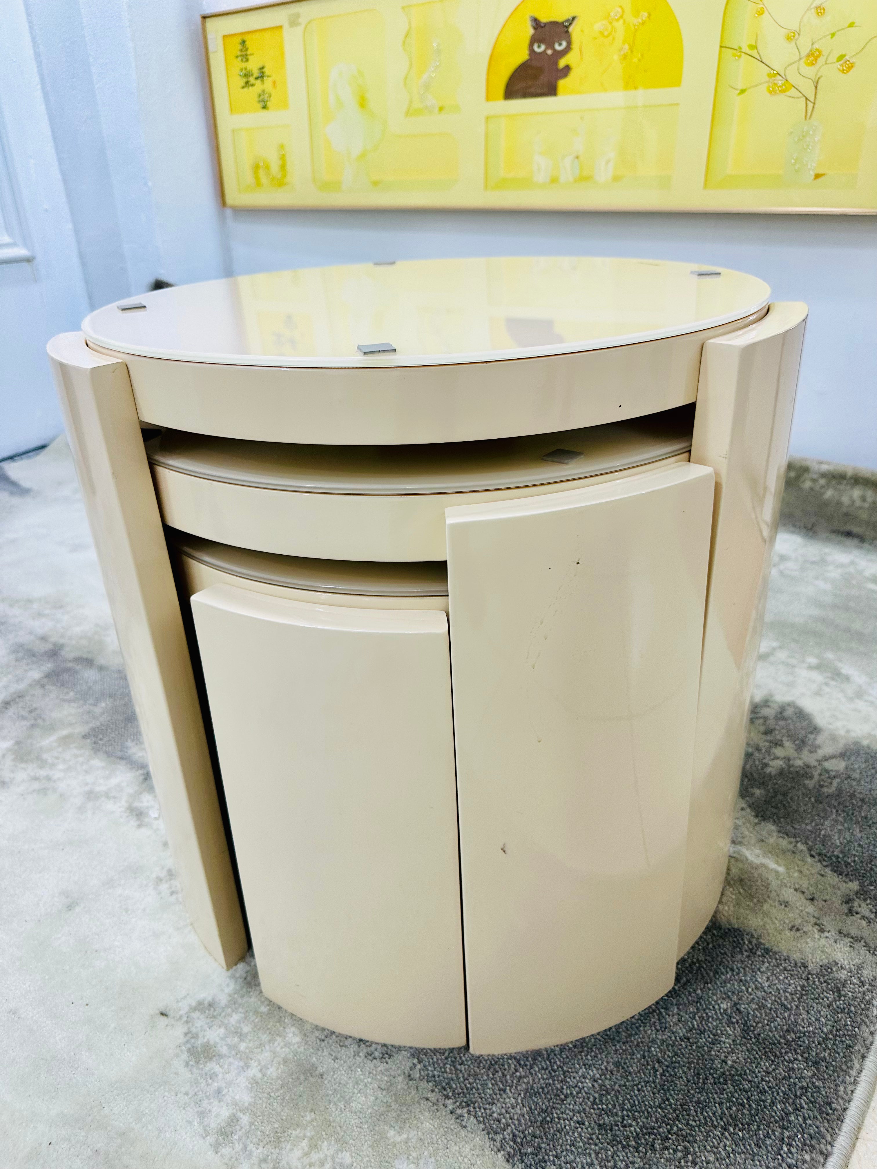 Modern Side Table 4.1
