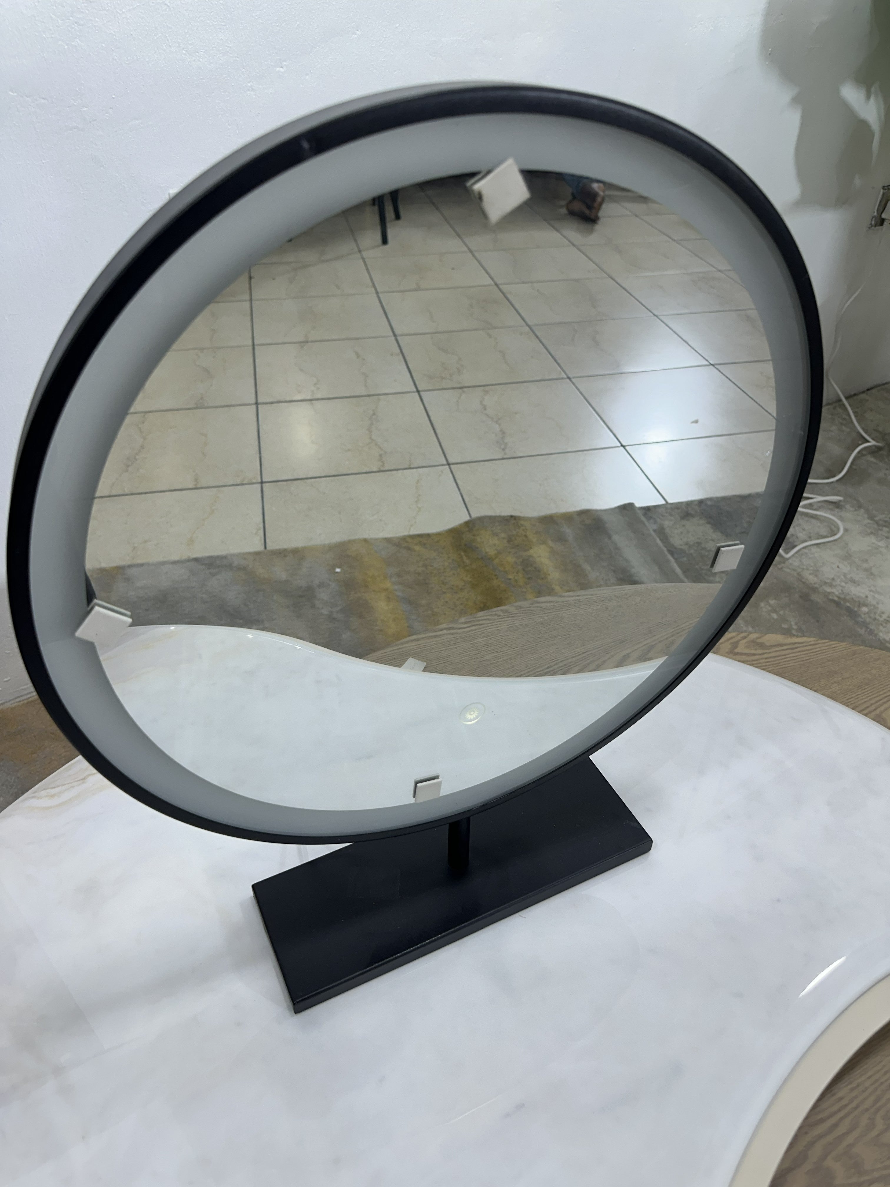 Table Lamp  Description: